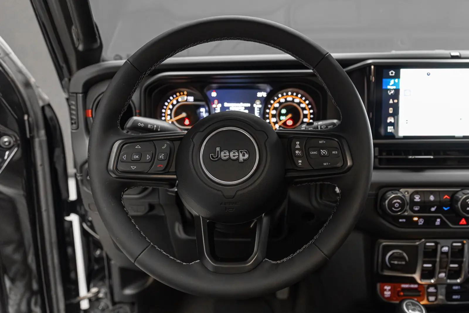 Jeep Wrangler 2025 14