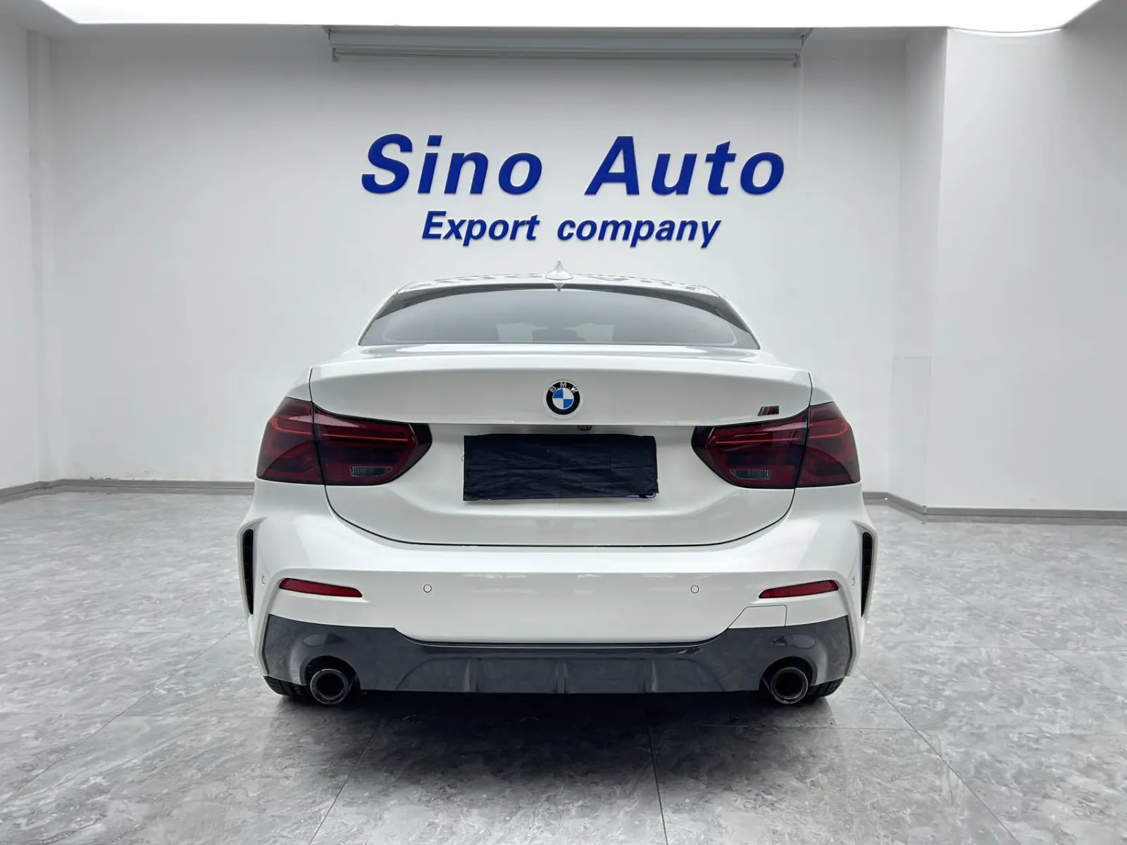 BMW 120i, 2022