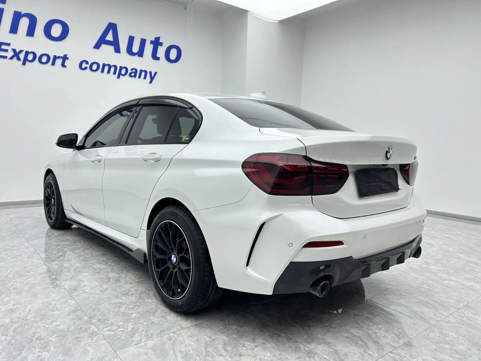 BMW 120i, 2022