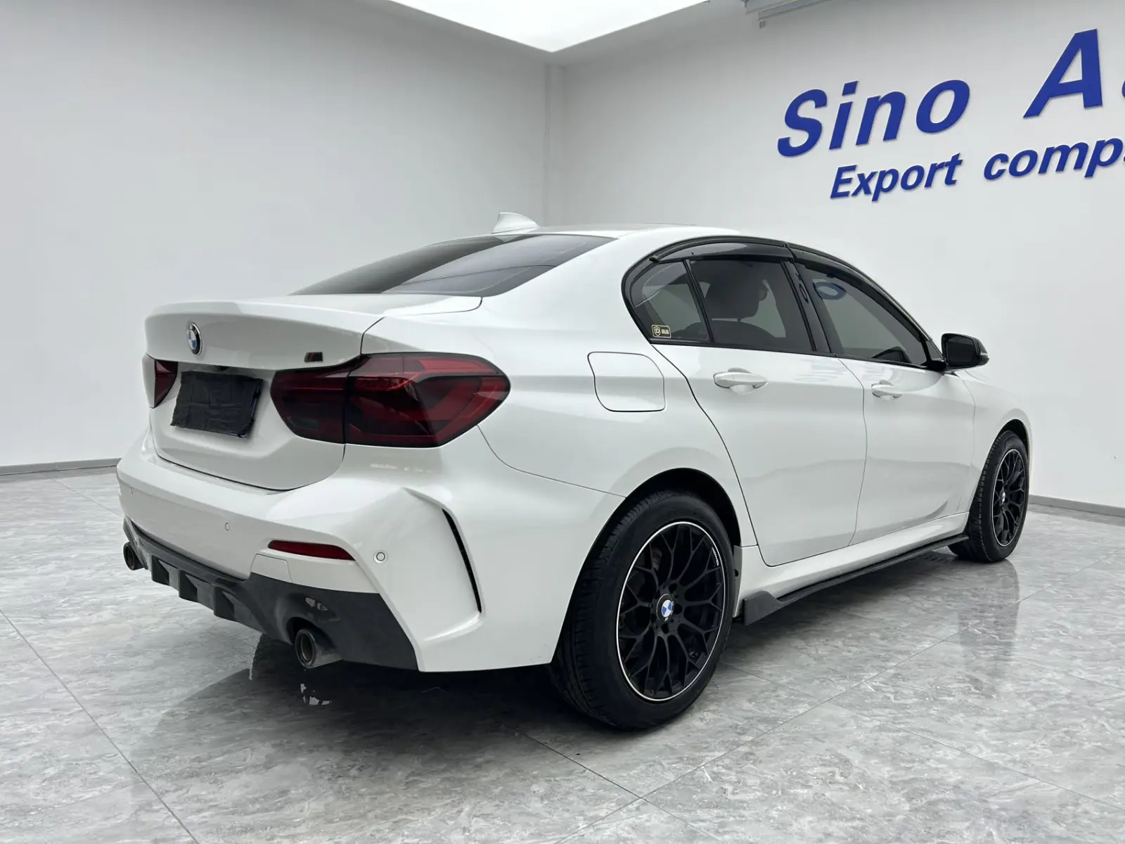 BMW 120i, 2022