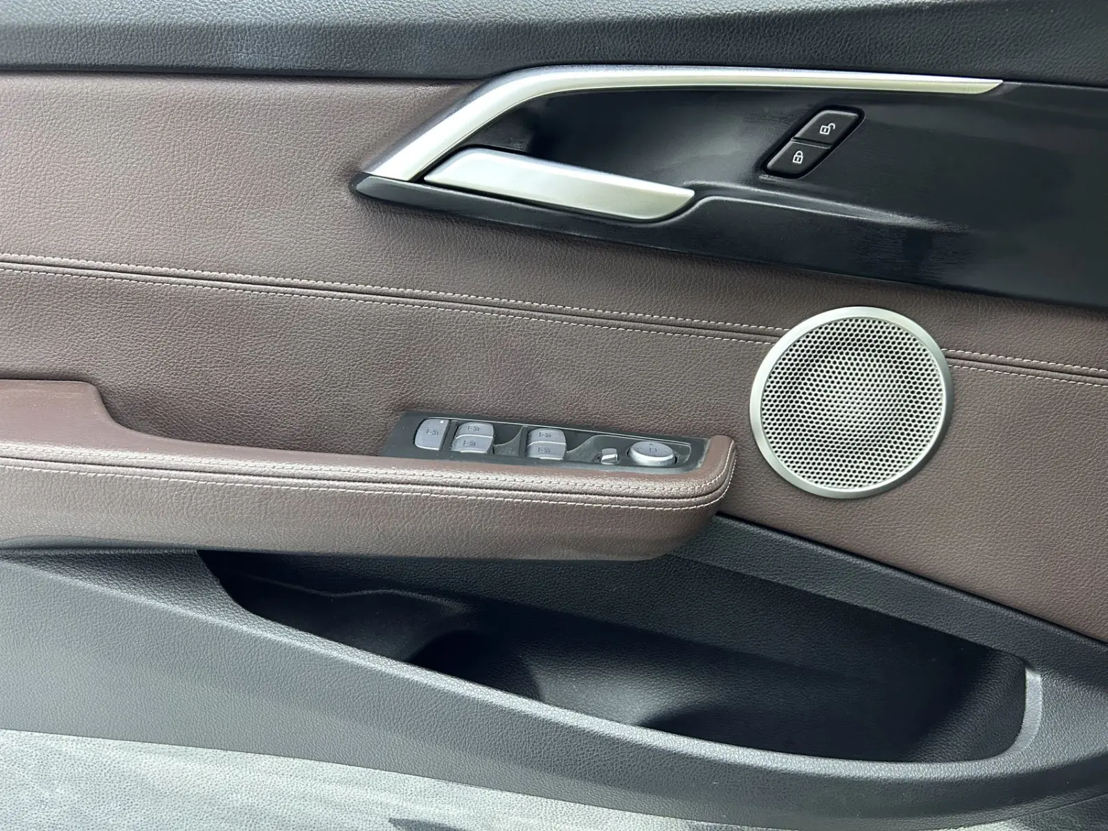 BMW 120i, 2022
