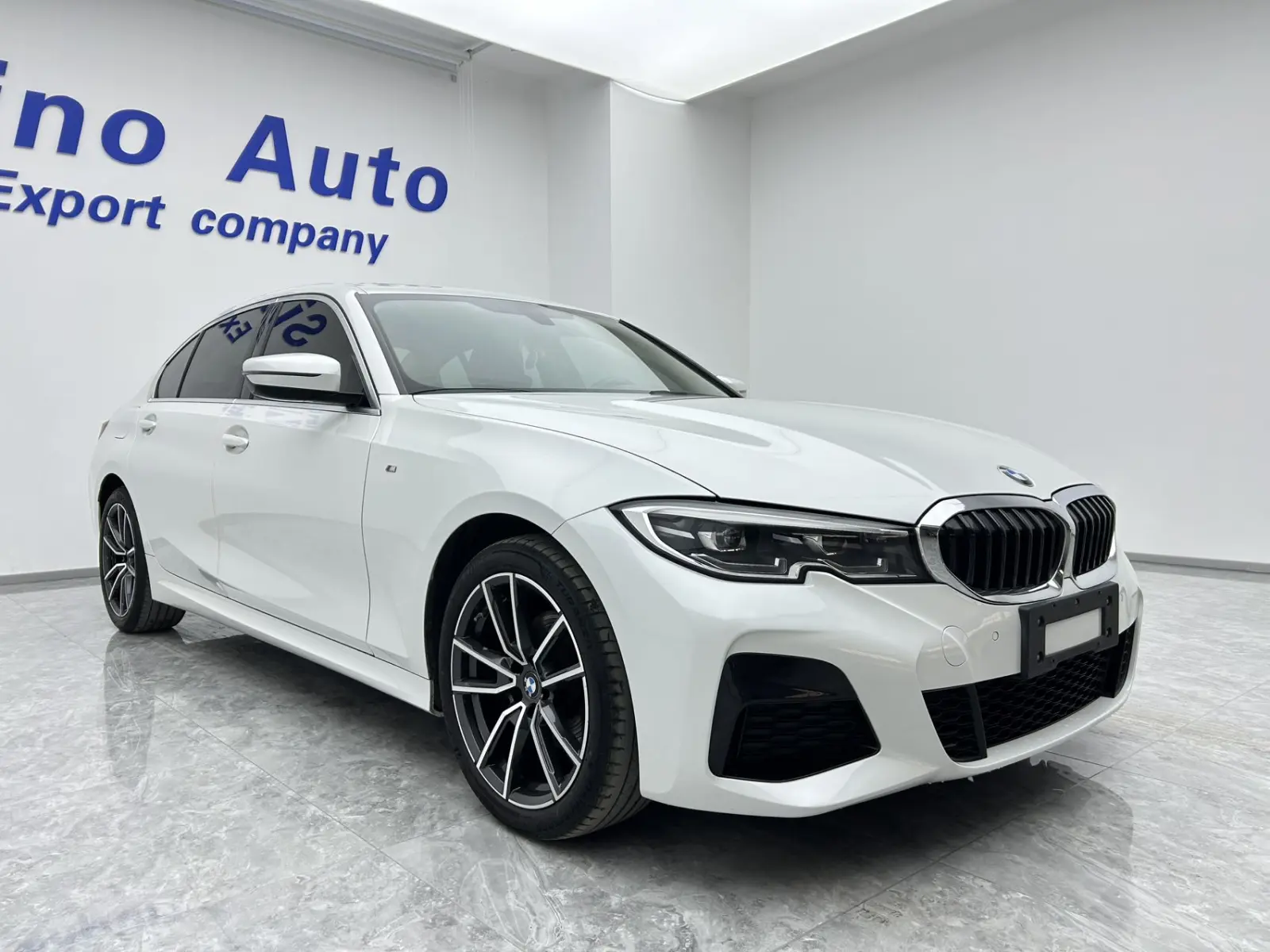BMW 320Li, 2022