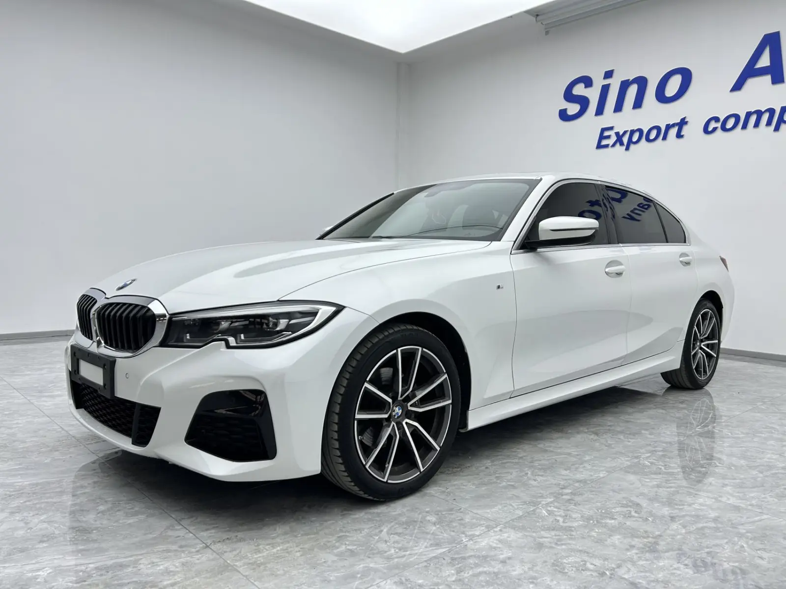 BMW 320Li, 2022