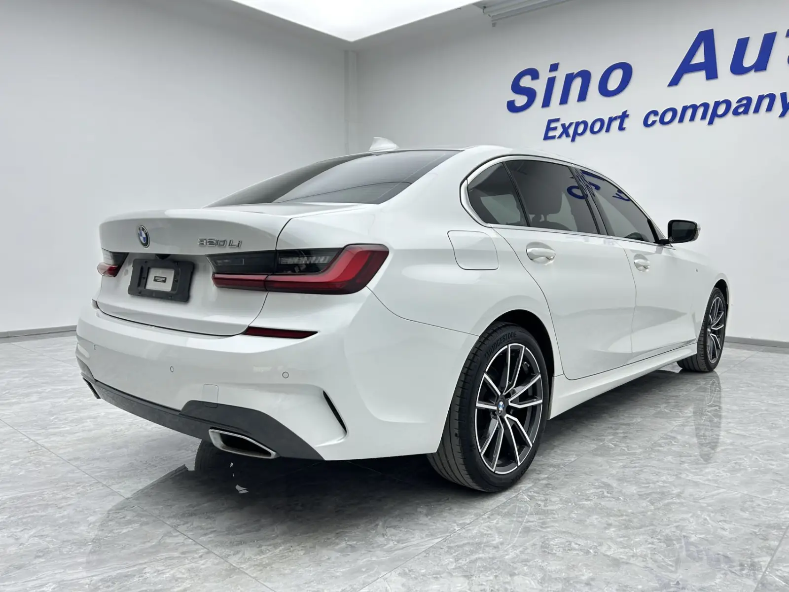 BMW 320Li, 2022