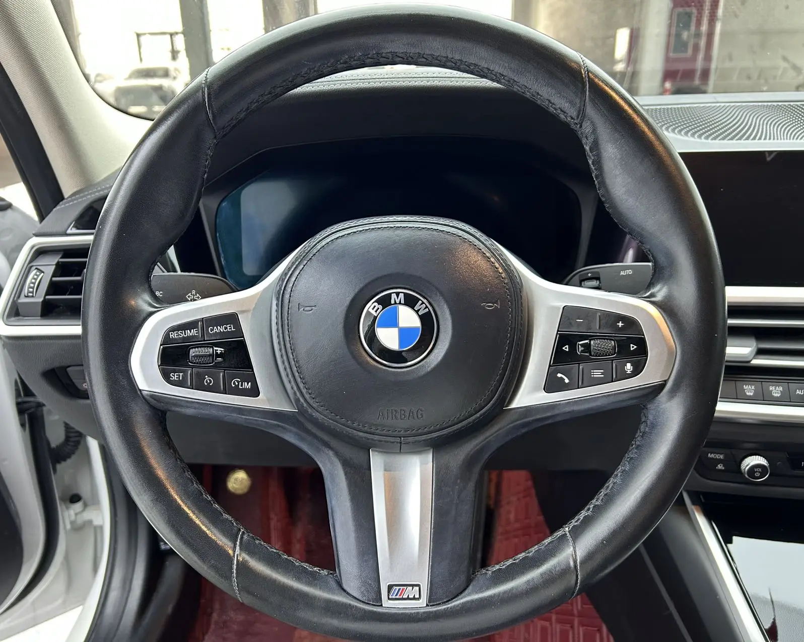 BMW 320Li, 2022