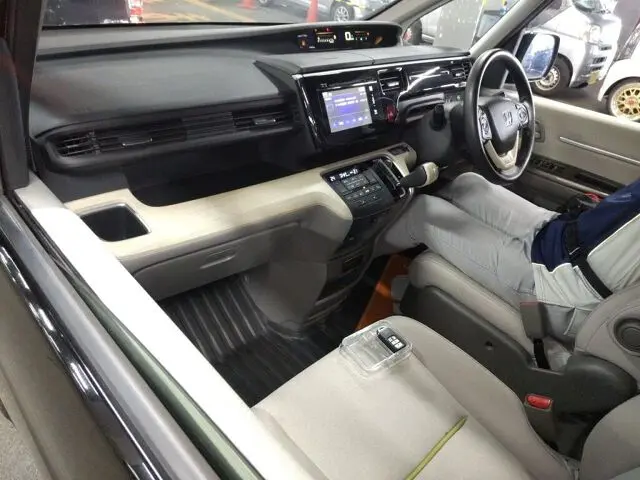 Honda STEP WAGON, 2015
