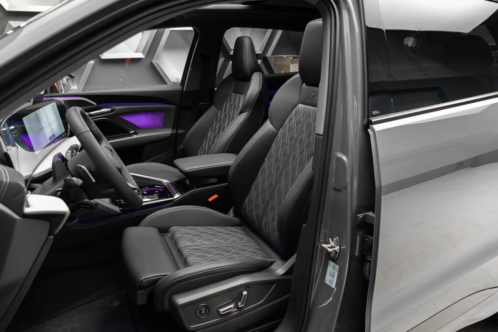 Audi Q5L 2025 28