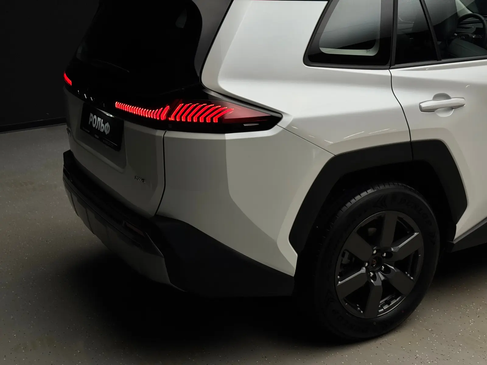 Toyota RAV4 2025 9