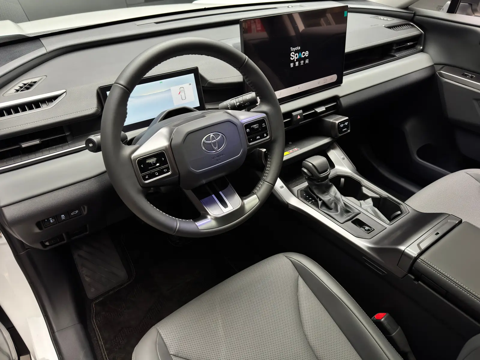 Toyota RAV4 2025 19