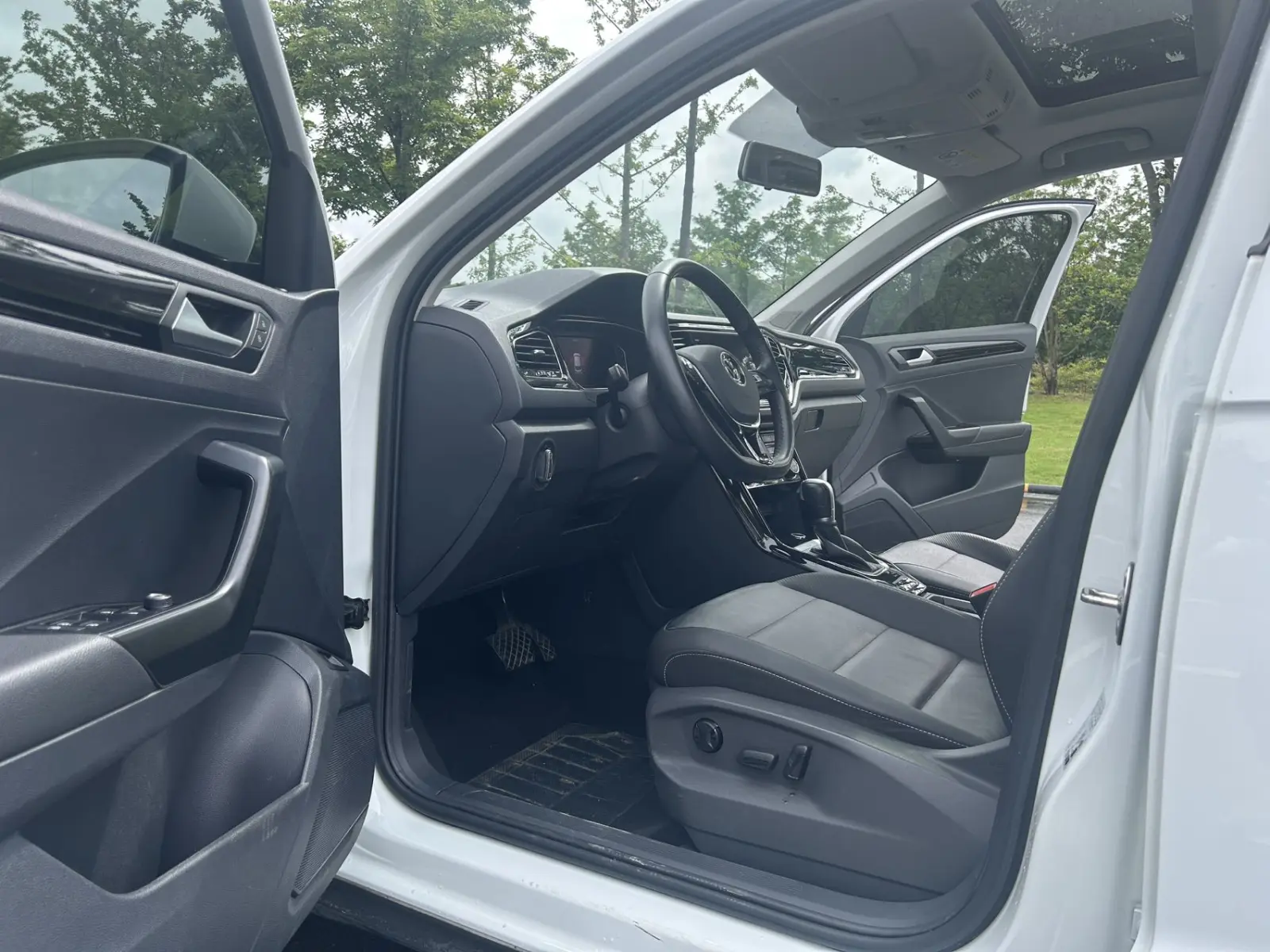 Volkswagen T-Roc, 2022