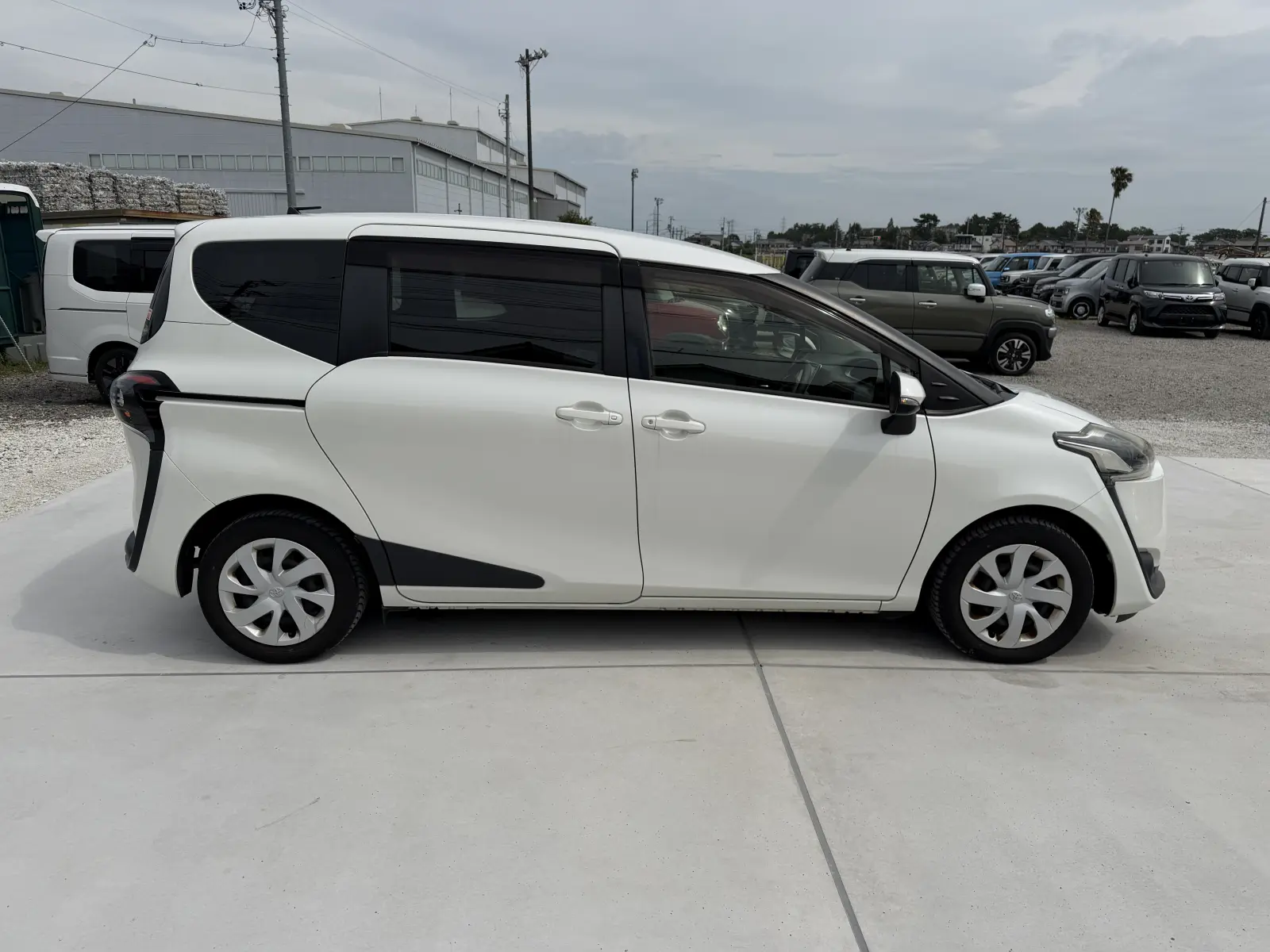 Toyota Sienta, 2017