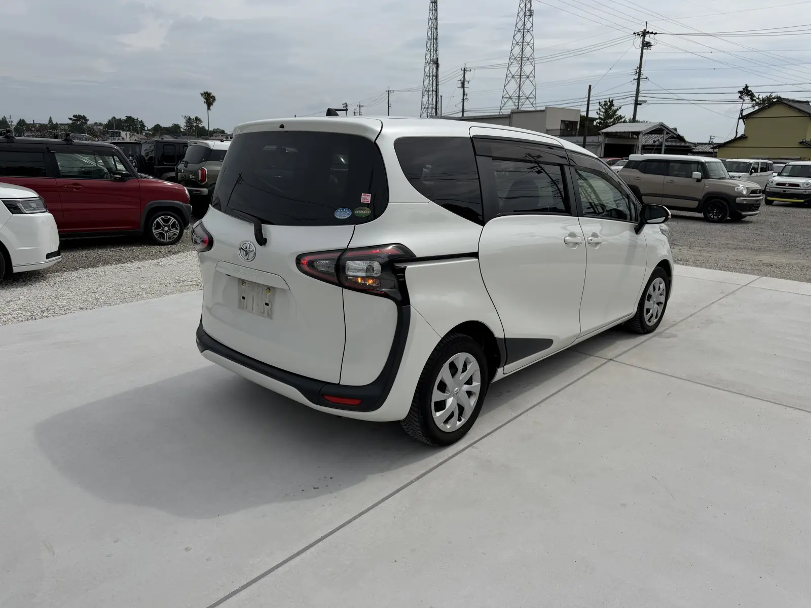 Toyota Sienta, 2017