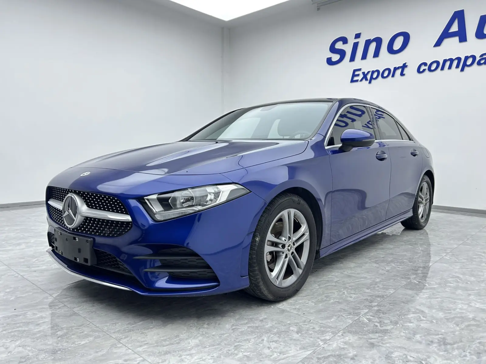 Mercedes-Benz A180L, 2022