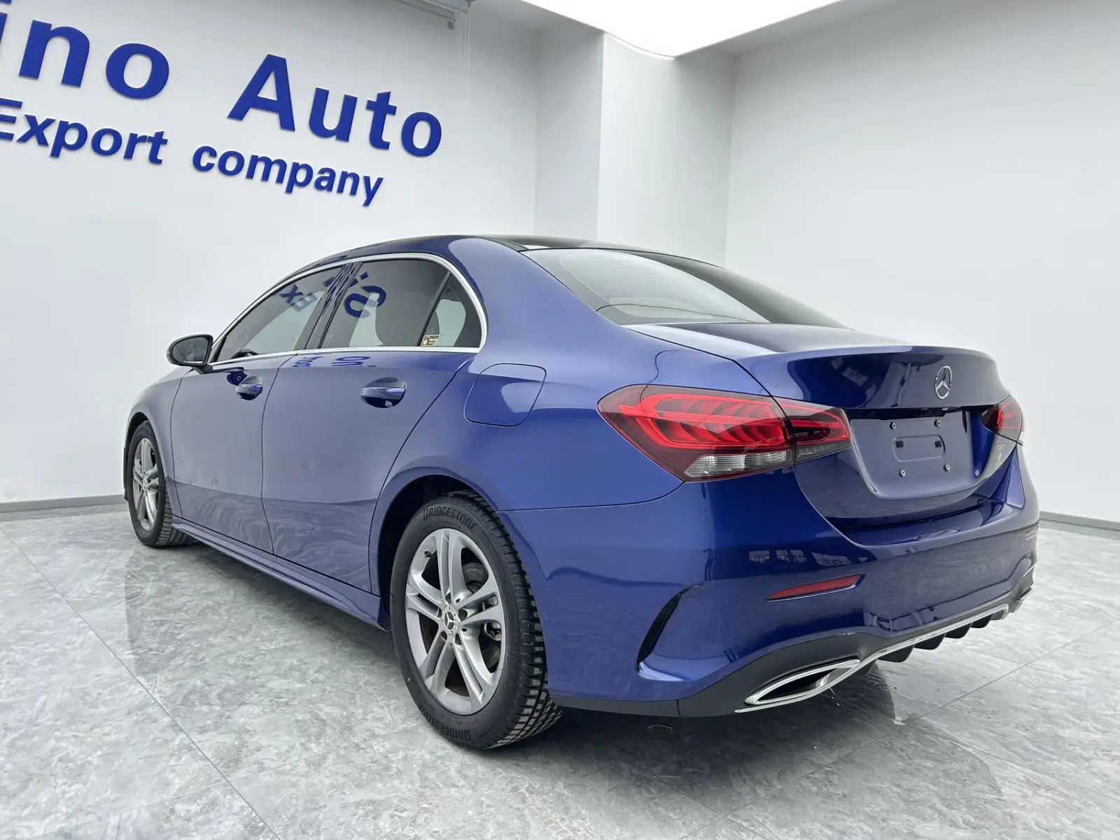 Mercedes-Benz A180L, 2022