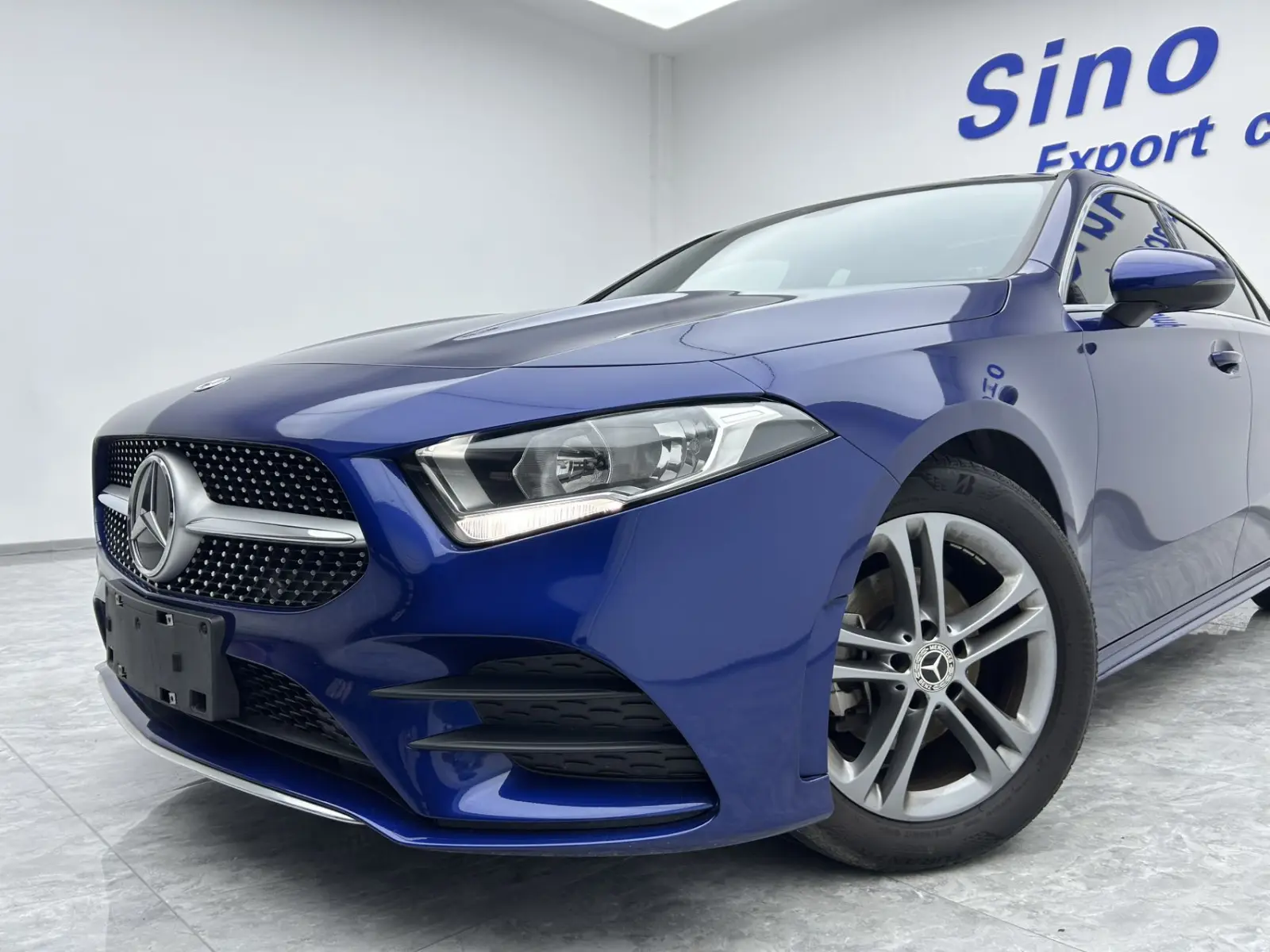 Mercedes-Benz A180L, 2022