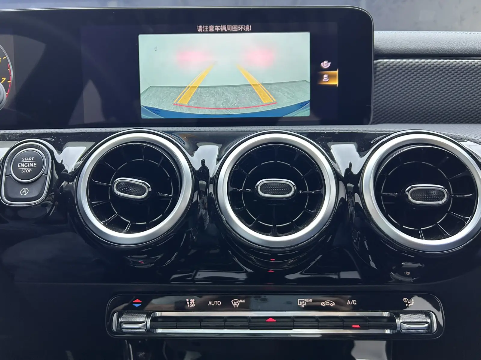 Mercedes-Benz A180L, 2022