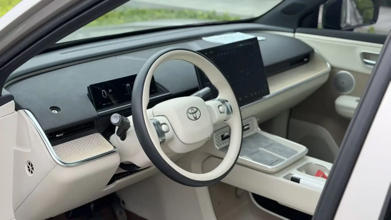 Toyota Platinum Wisdom, 2025