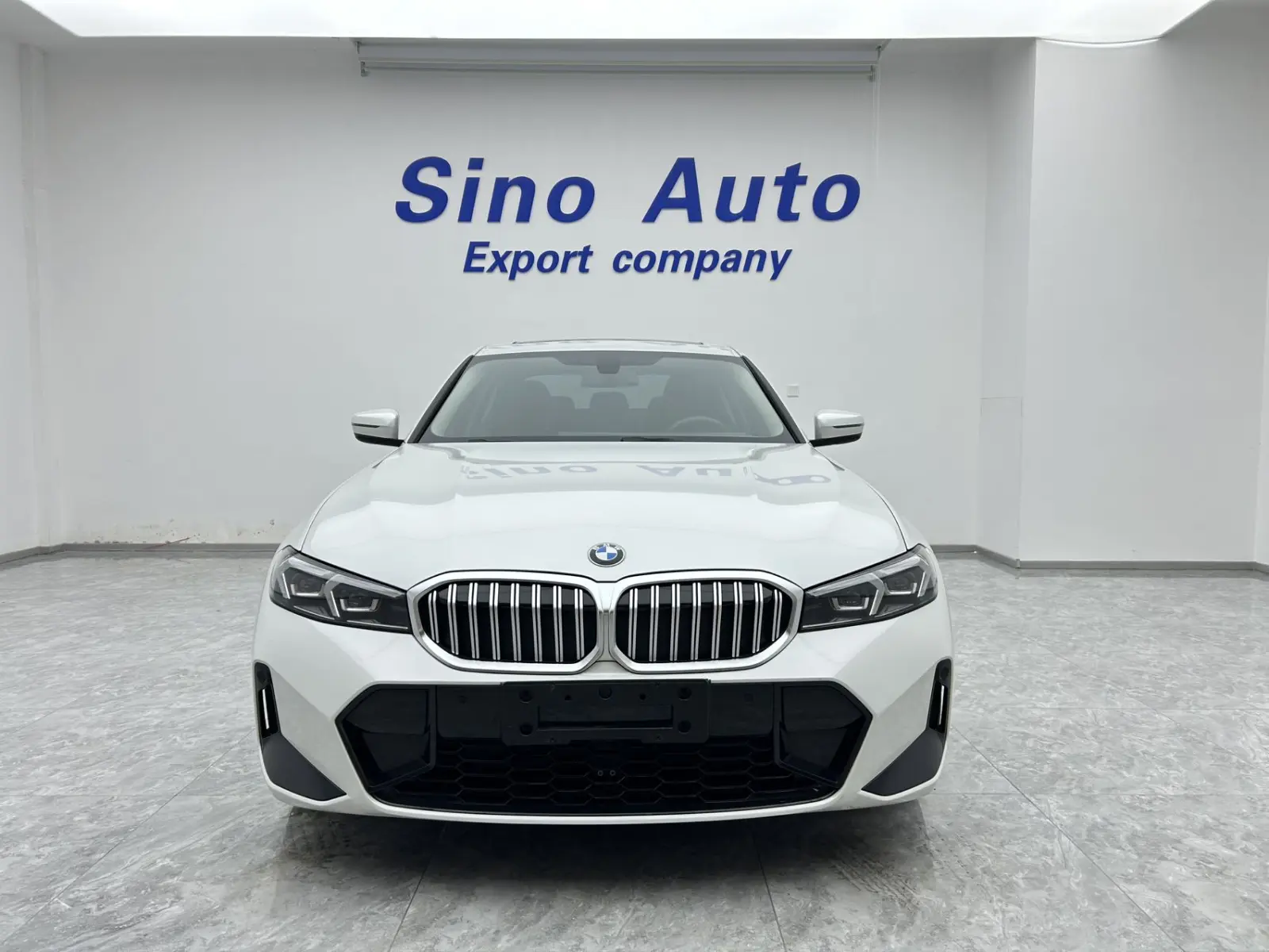 BMW 320Li, 2022