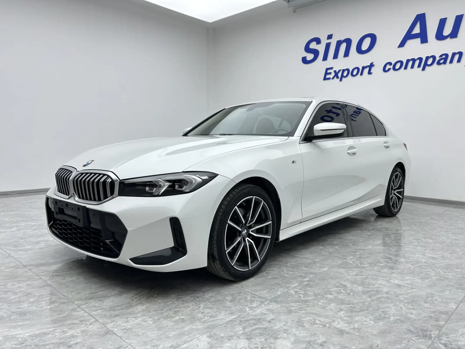BMW 320Li, 2022