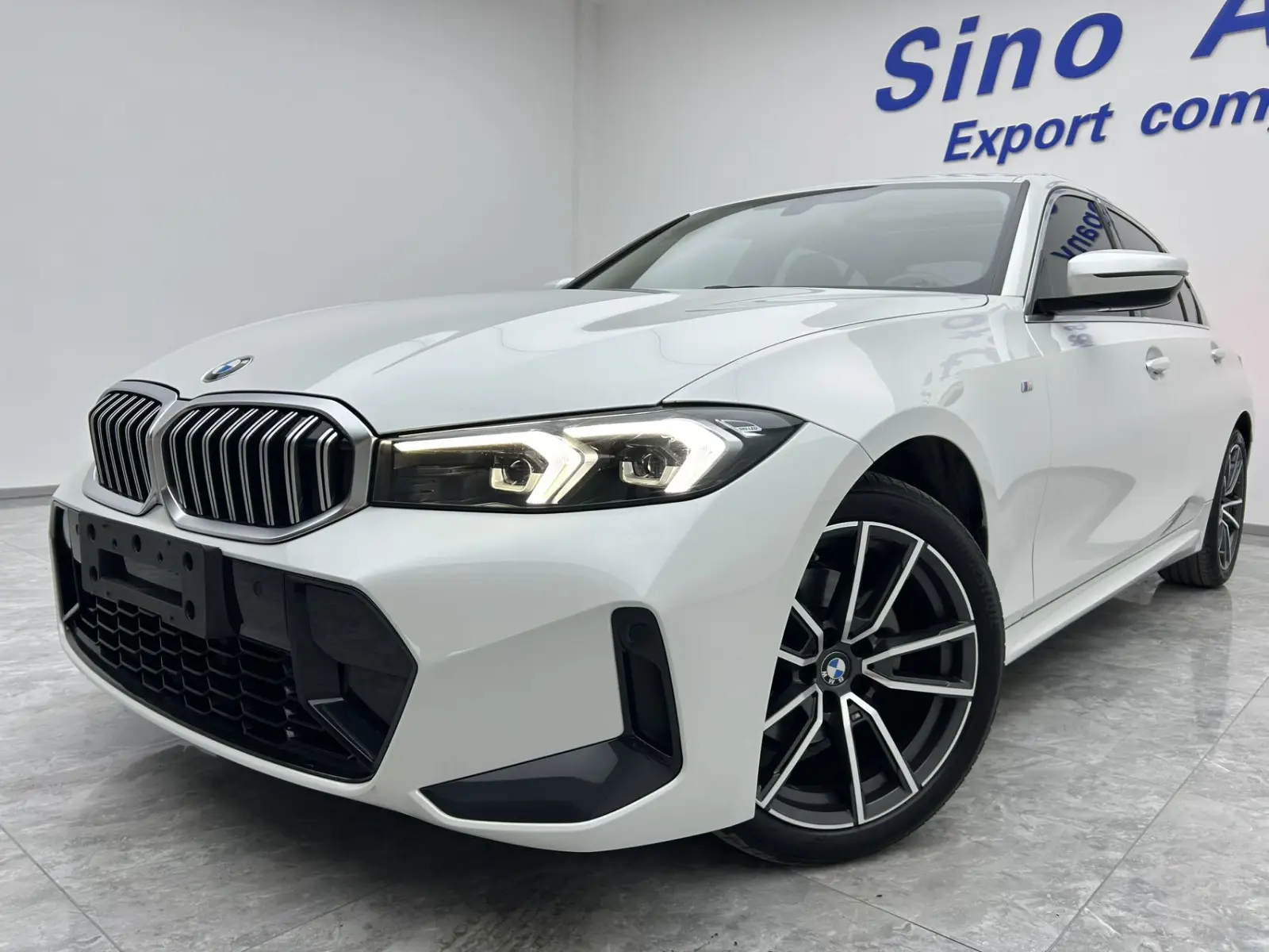 BMW 320Li, 2022