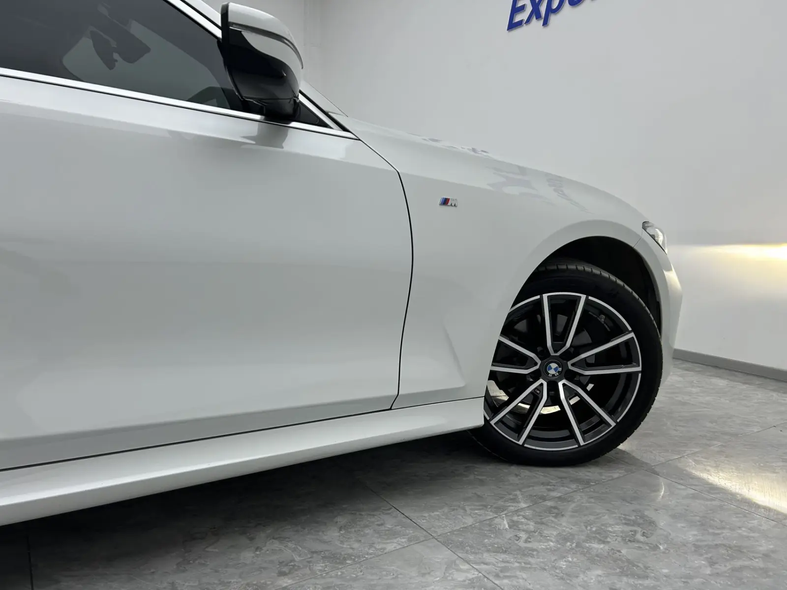 BMW 320Li, 2022