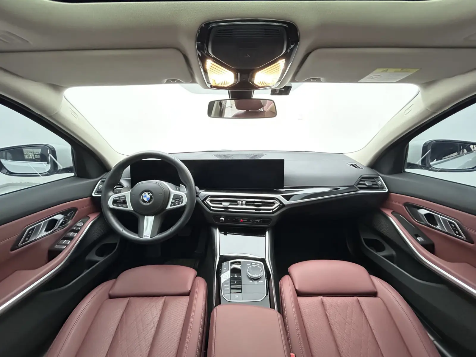 BMW 320Li, 2022