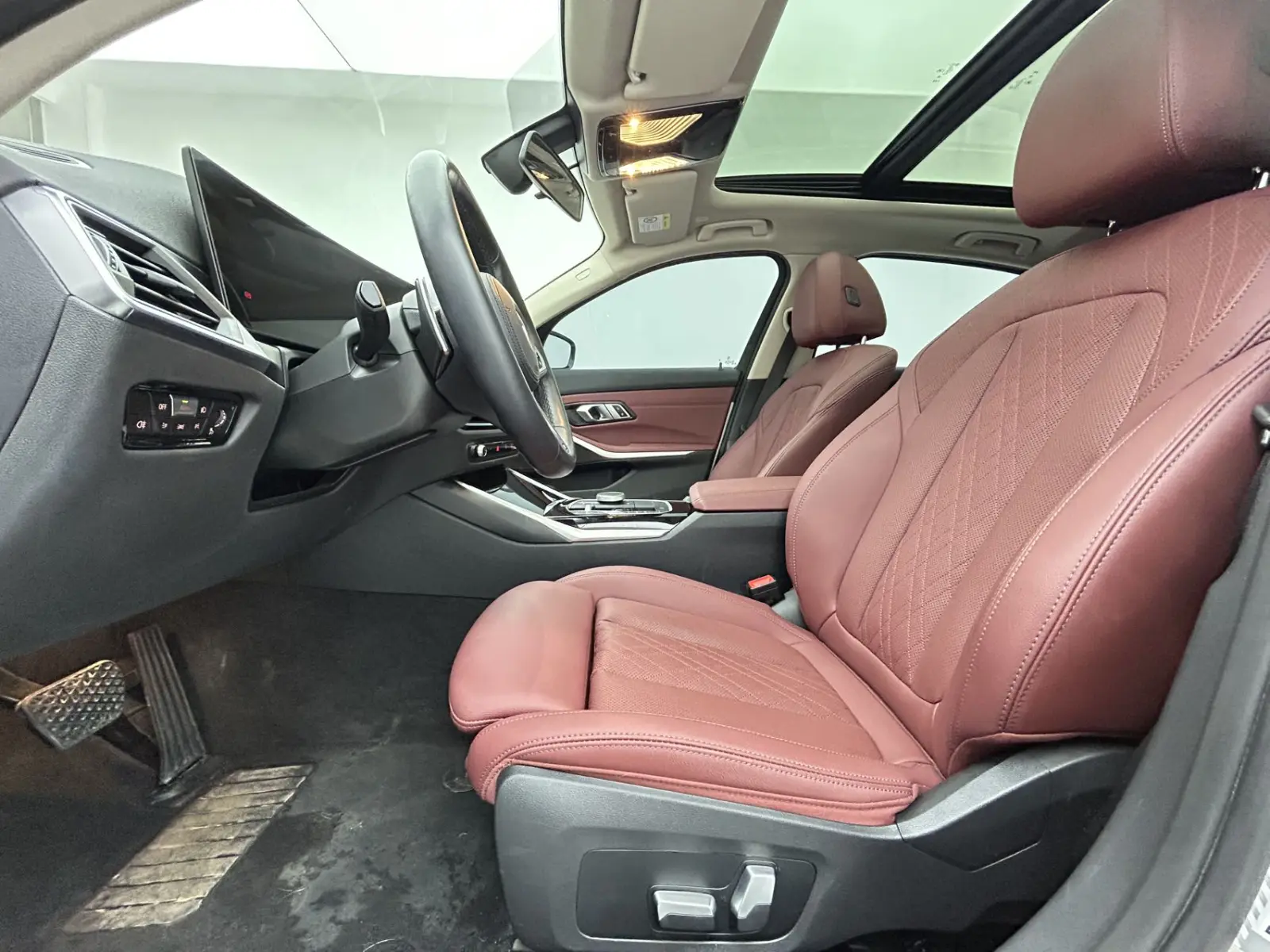 BMW 320Li, 2022