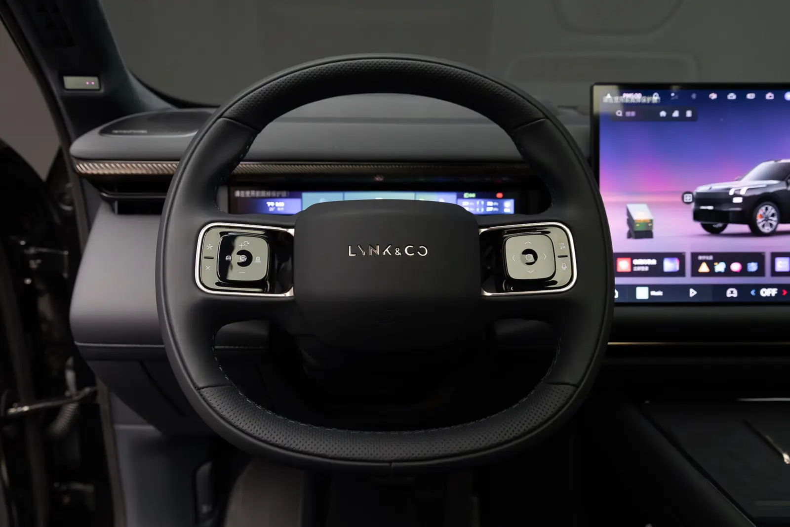 Lynk & Co 900 2025 18