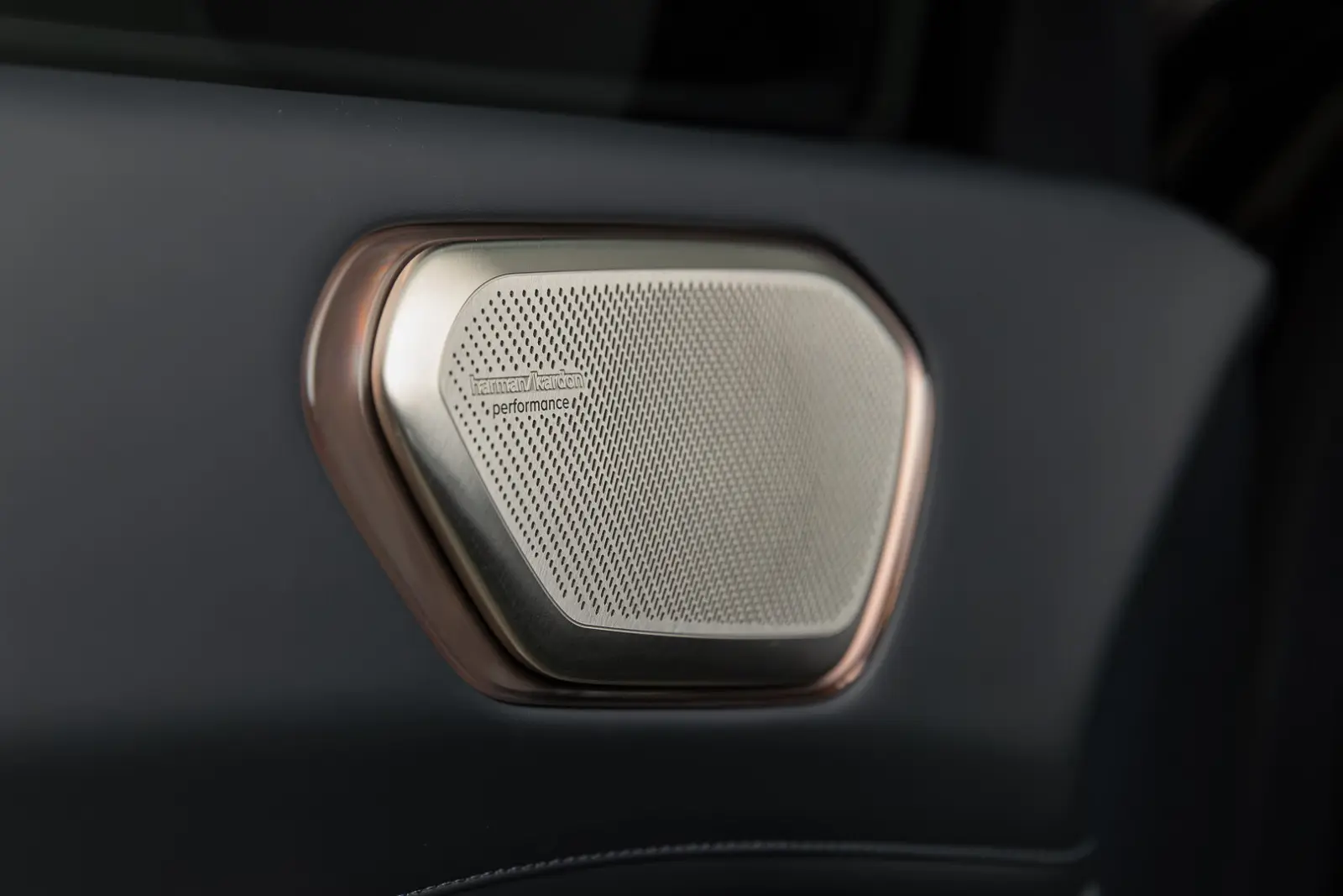 Lynk & Co 900 2025 30