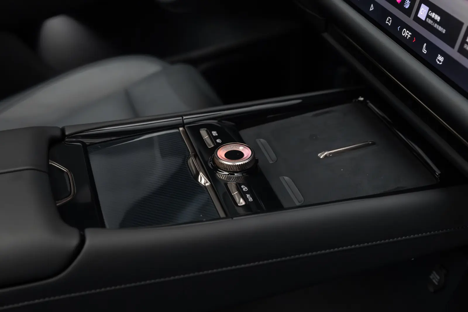 Lynk & Co 900 2025 16