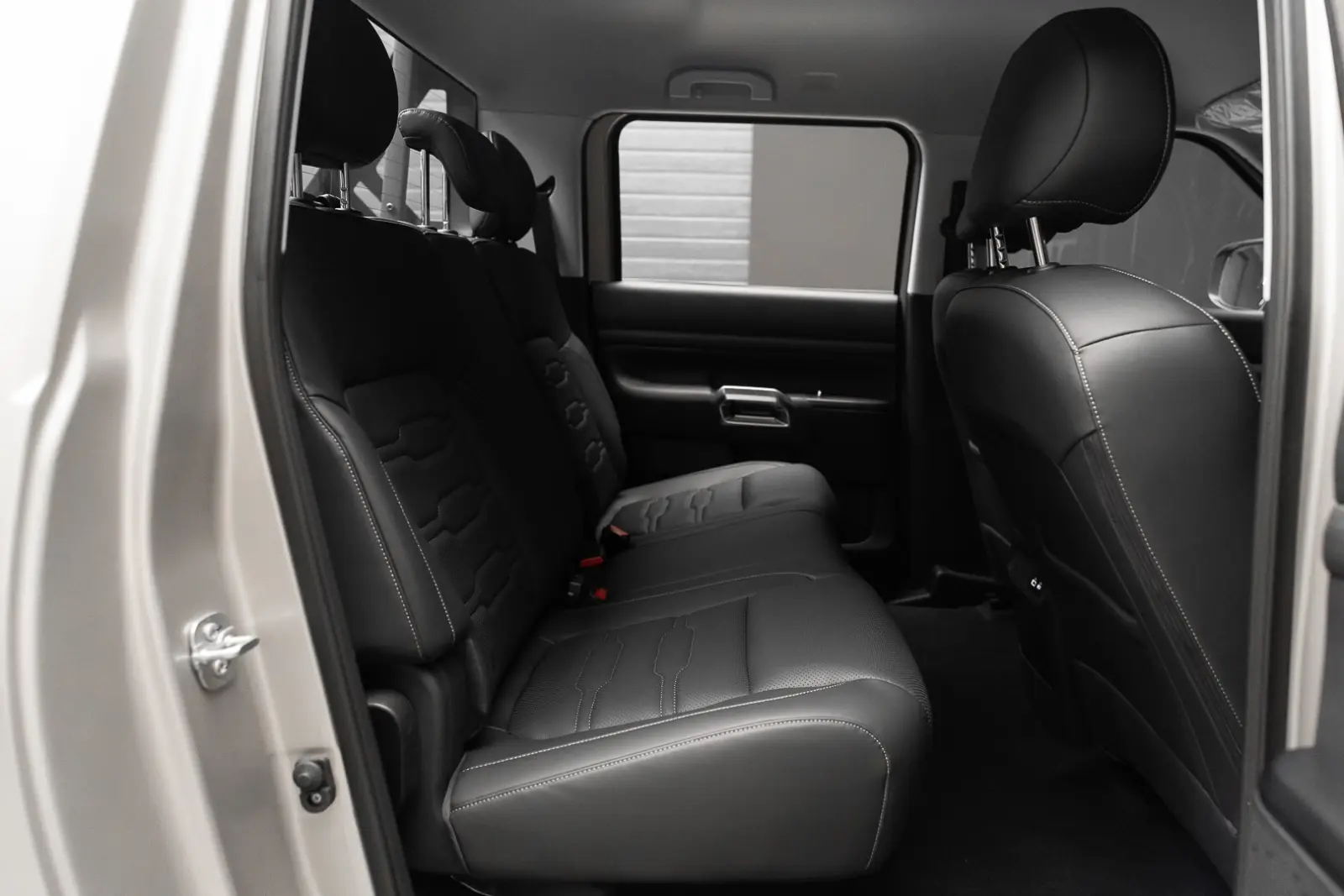 Nissan Frontier Pro 2026 32