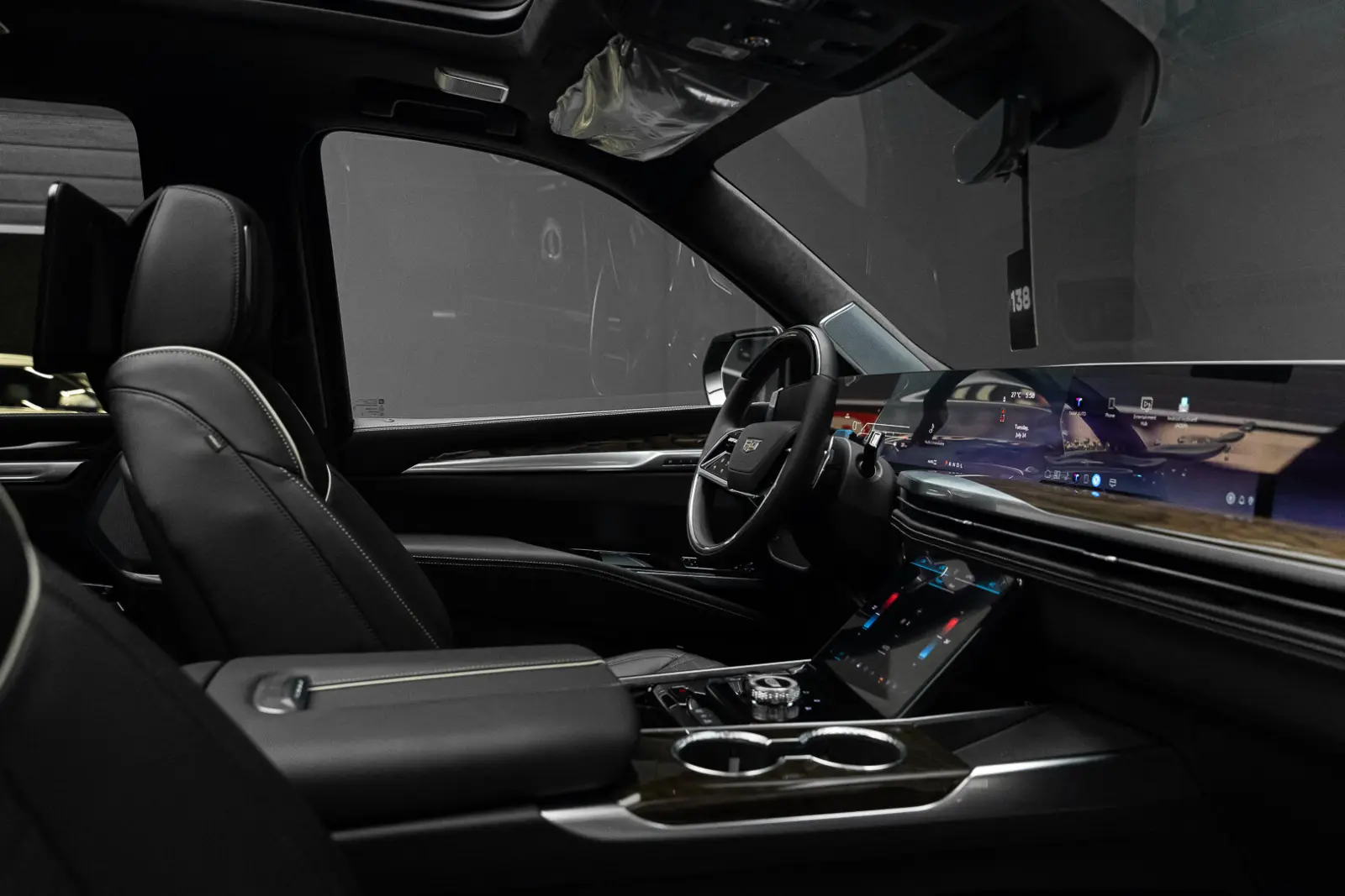 Cadillac Escalade 2026 19