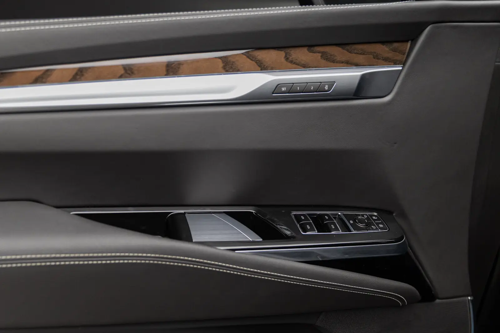 Cadillac Escalade 2026 32