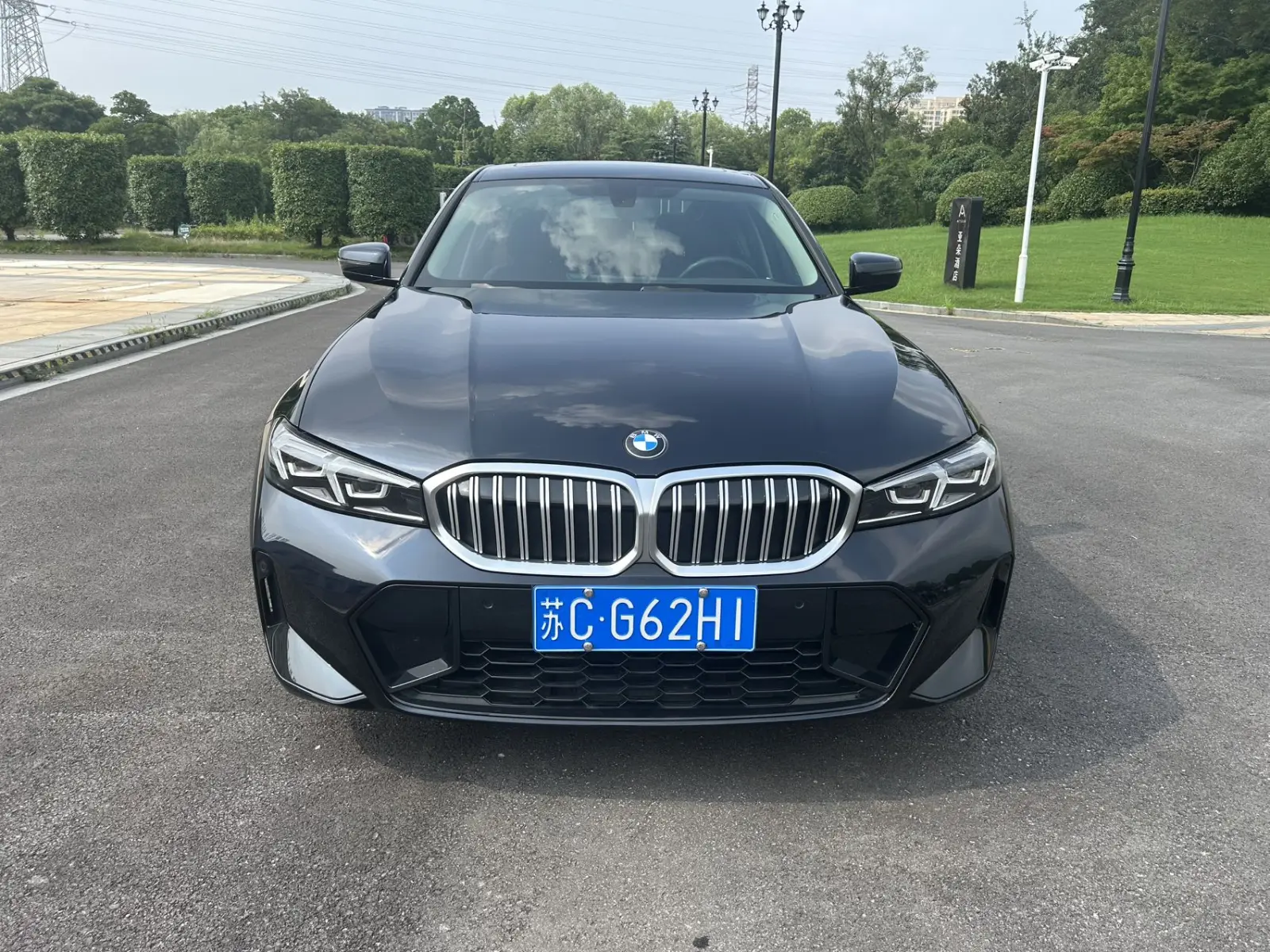 BMW 320Li, 2023