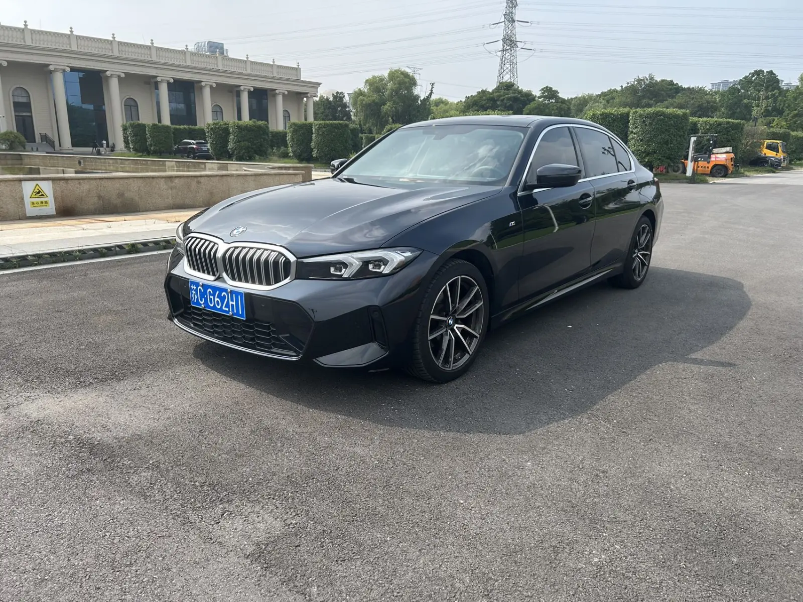 BMW 320Li, 2023
