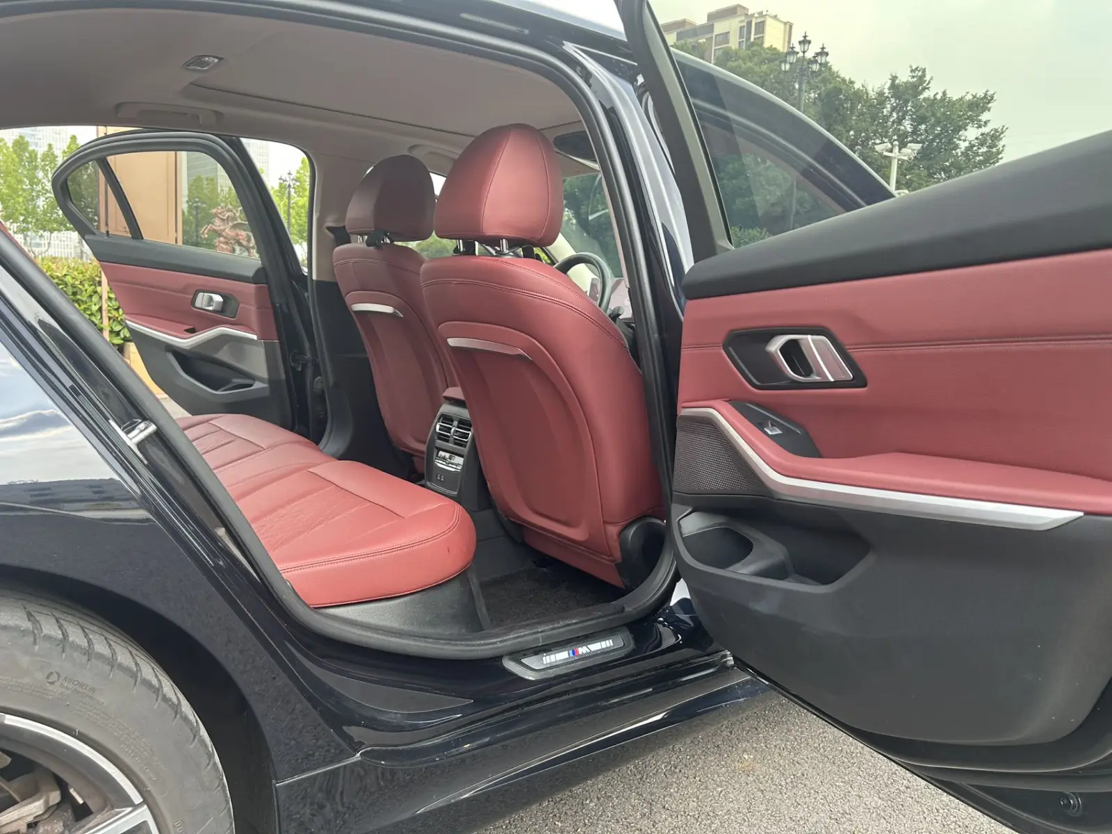 BMW 320Li, 2023