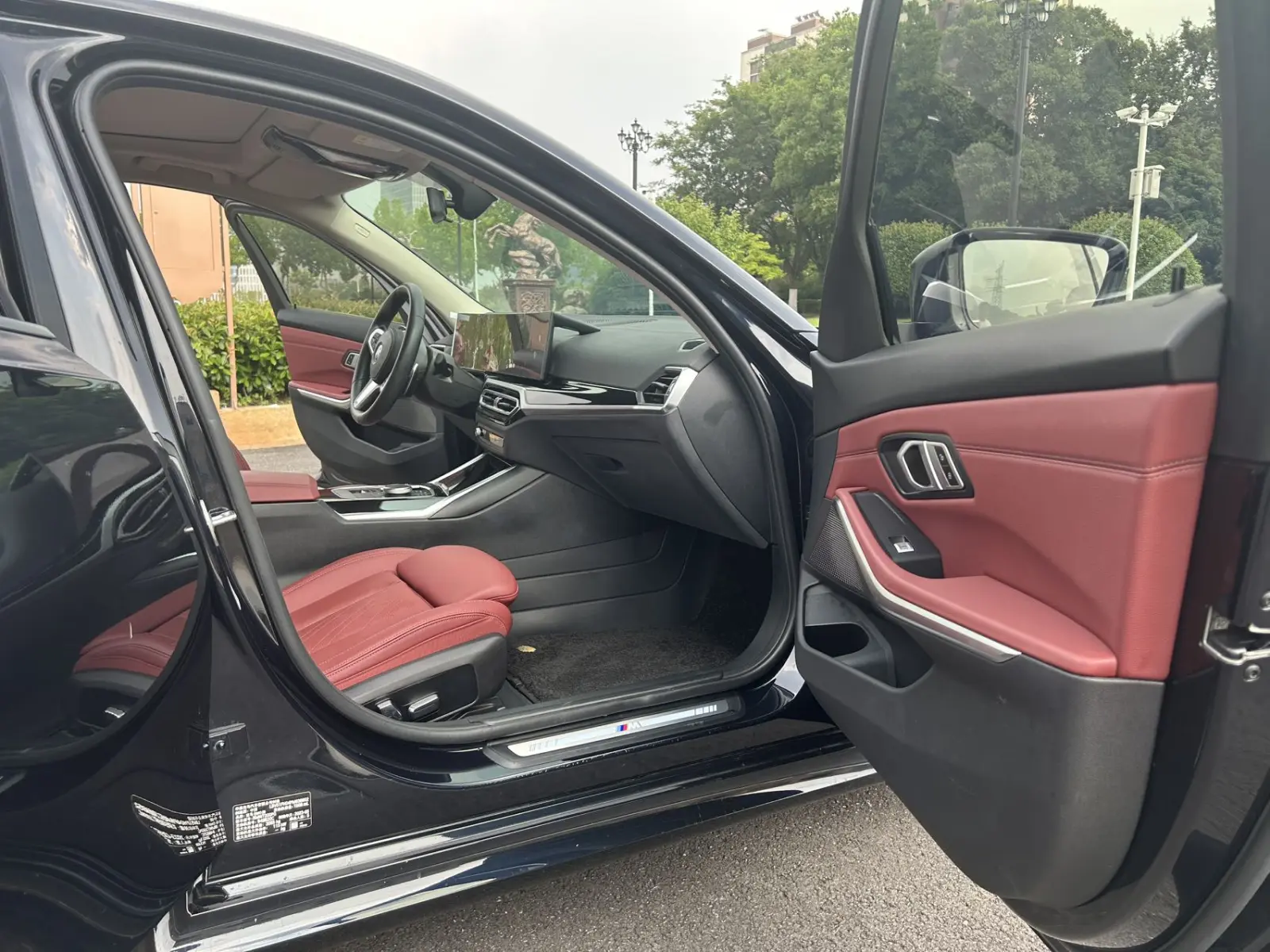BMW 320Li, 2023