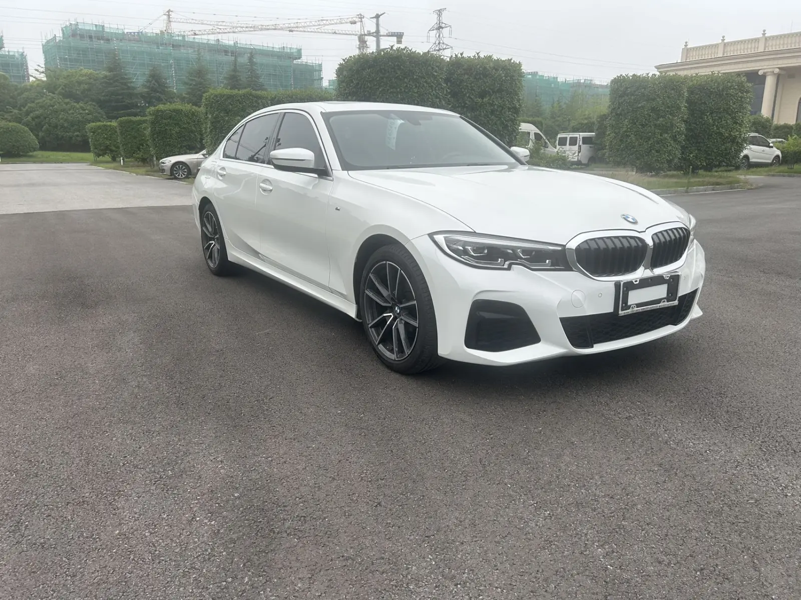 BMW 320Li, 2021