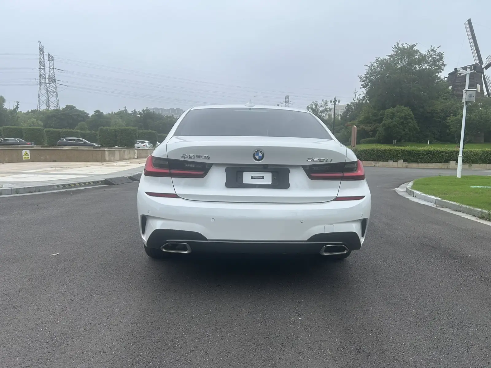 BMW 320Li, 2021
