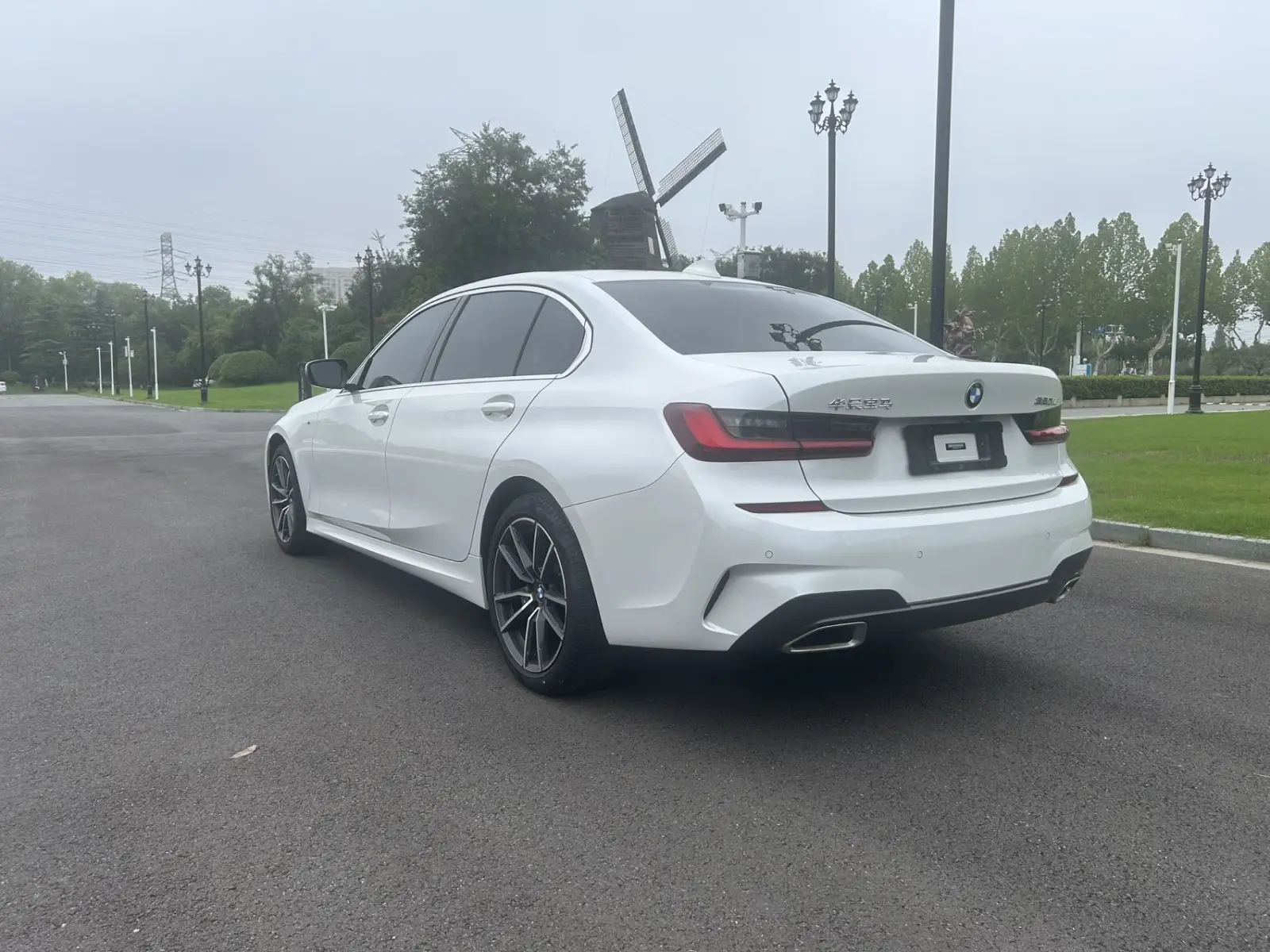 BMW 320Li, 2021