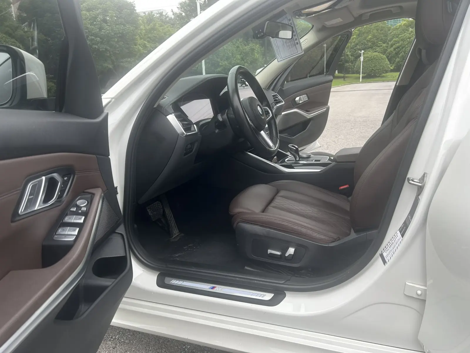BMW 320Li, 2021