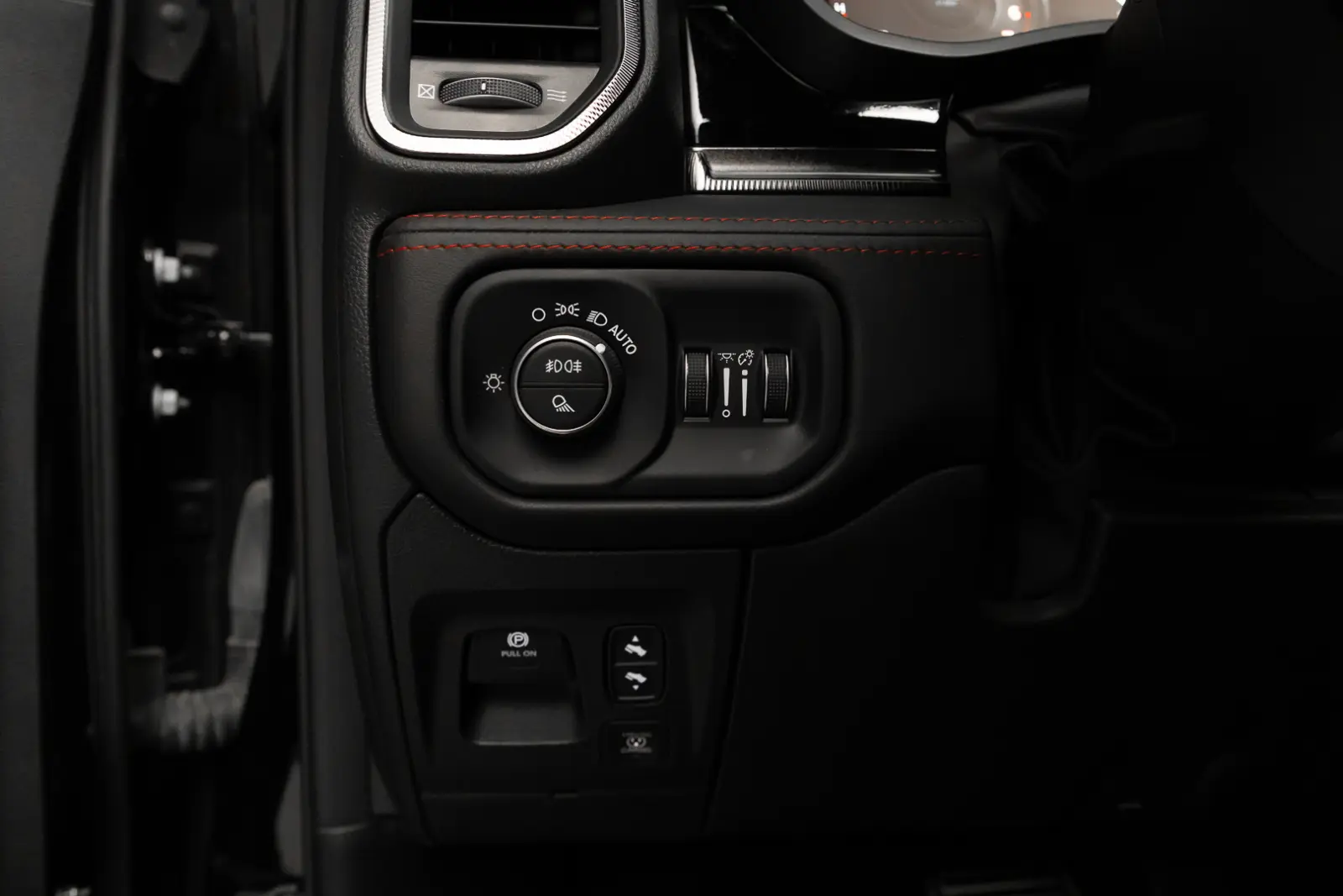 RAM 1500 2025 18