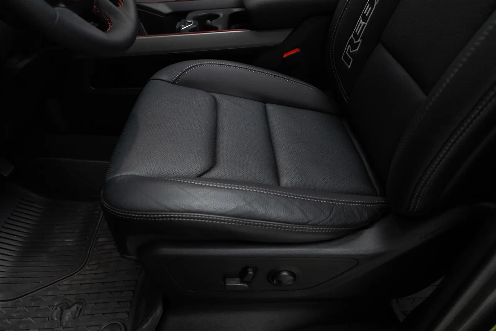 RAM 1500 2025 24