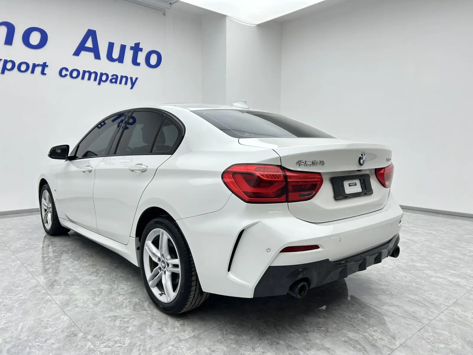 BMW 120i, 2022