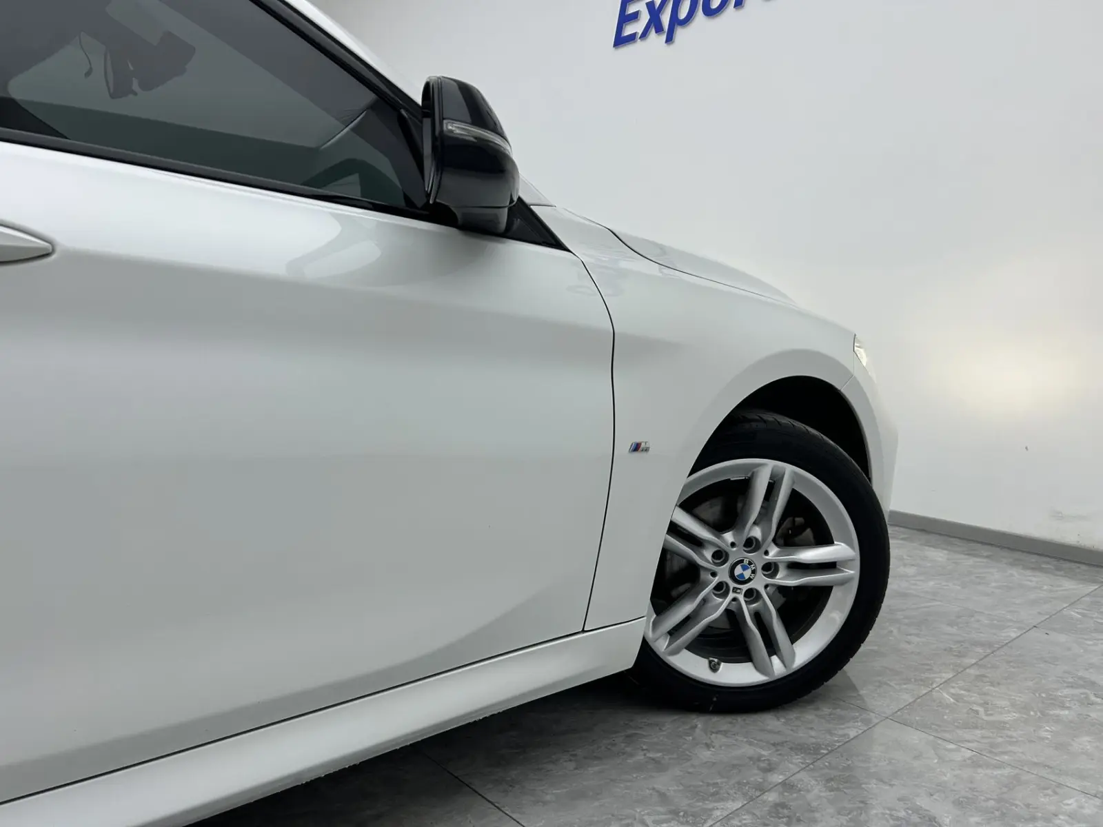 BMW 120i, 2022