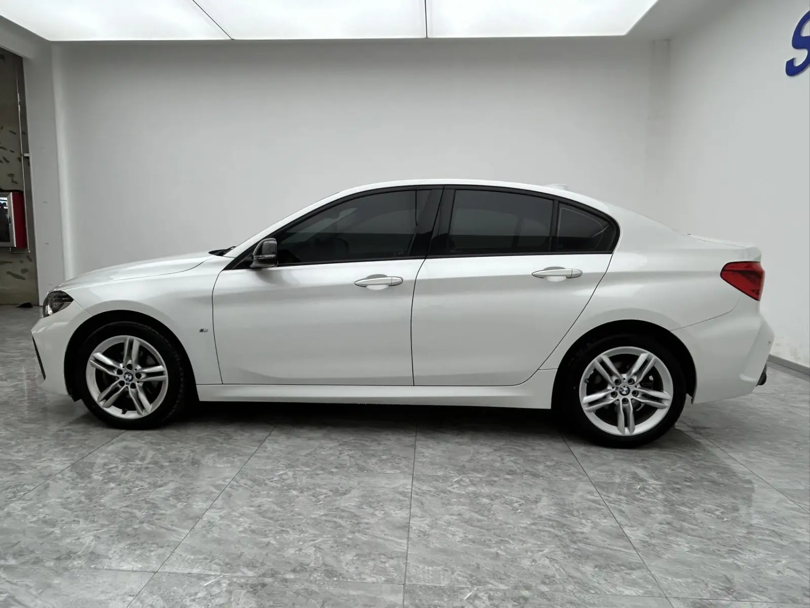 BMW 120i, 2022