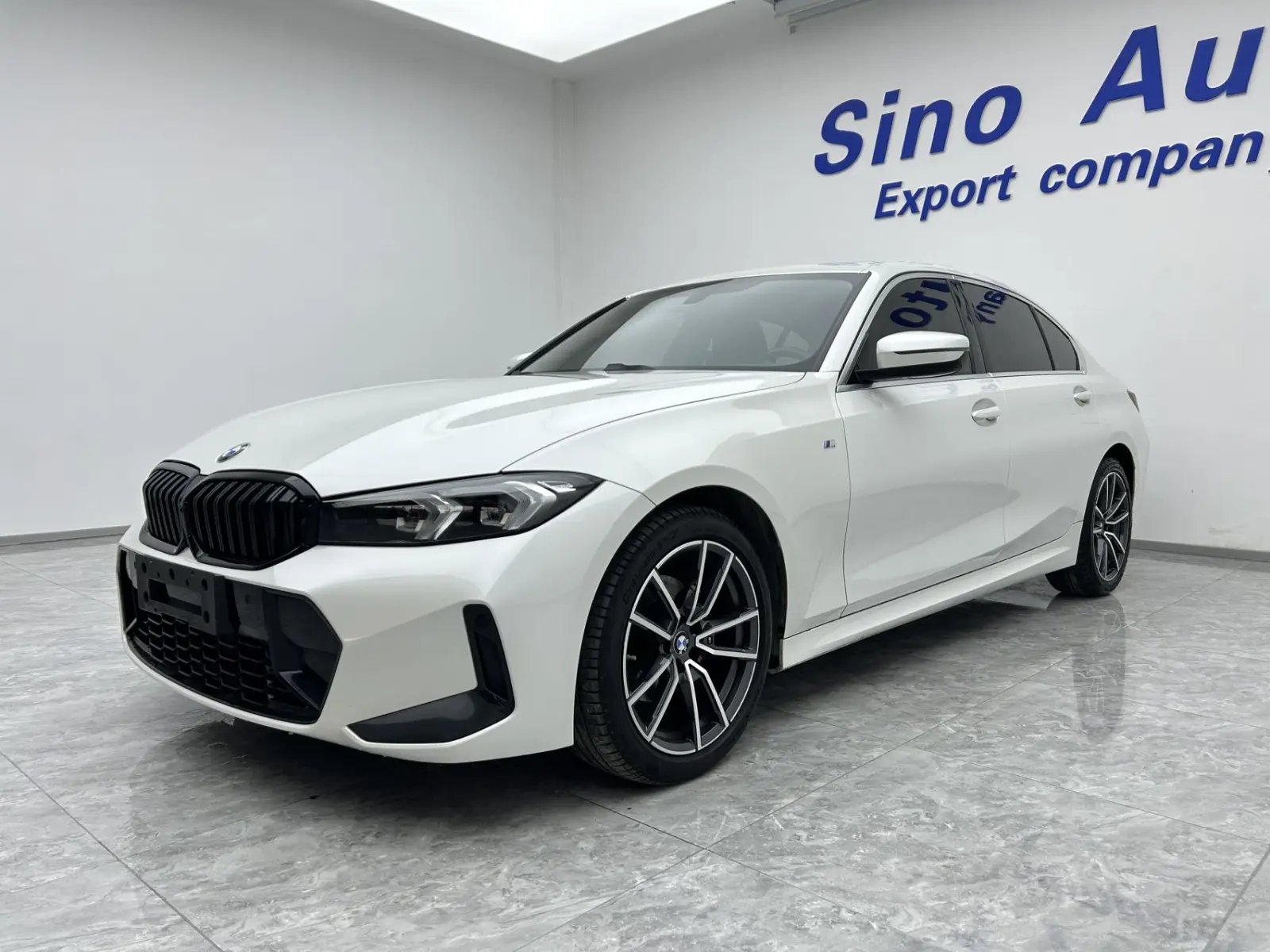 BMW 320Li, 2022