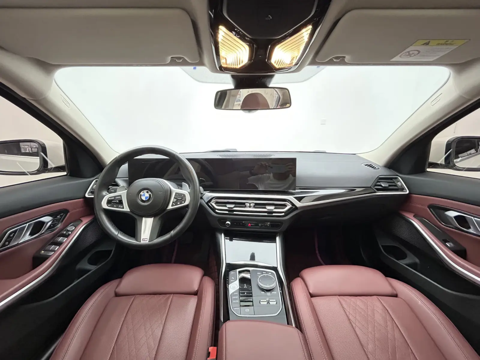 BMW 320Li, 2022
