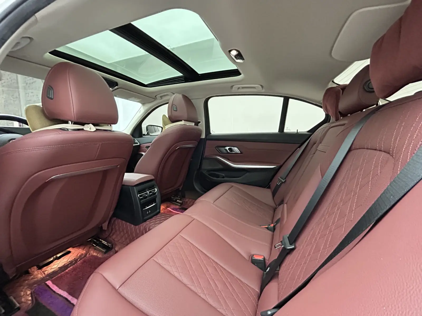 BMW 320Li, 2022