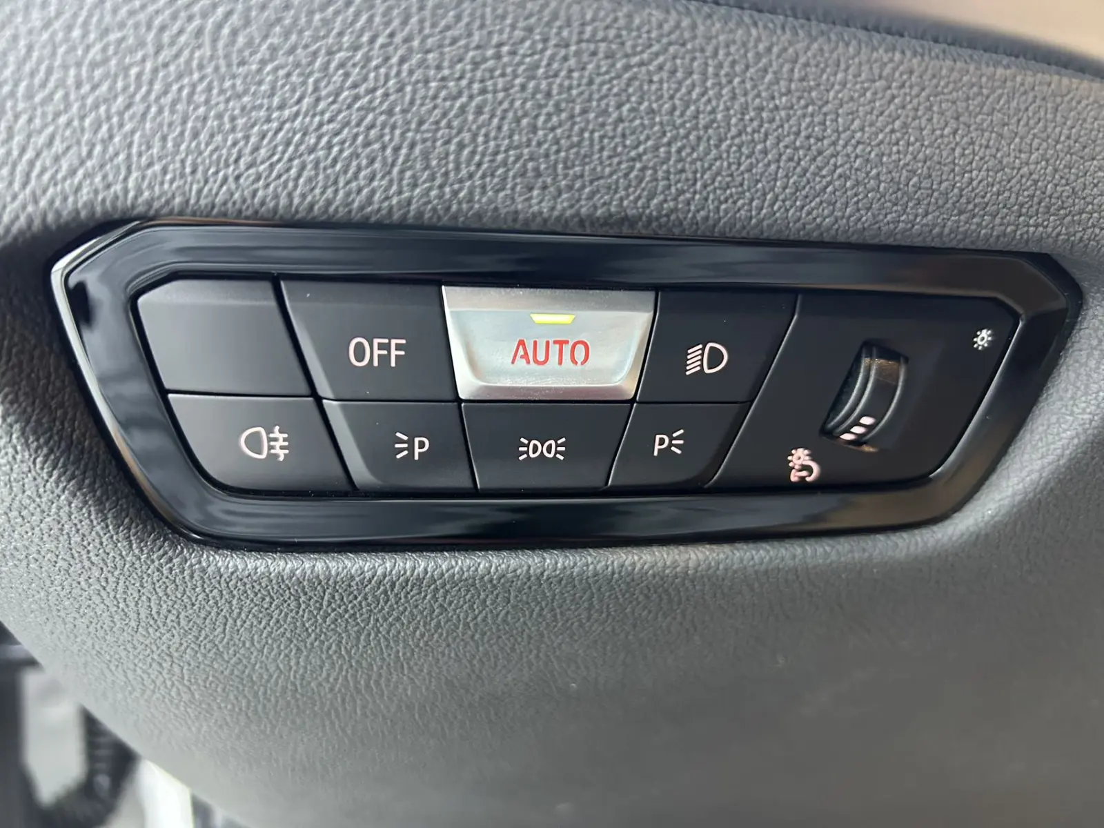 BMW 320Li, 2022